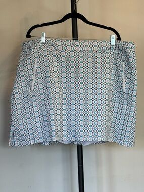 Ruby Rd. White and Blue Geometric A-Line Skort